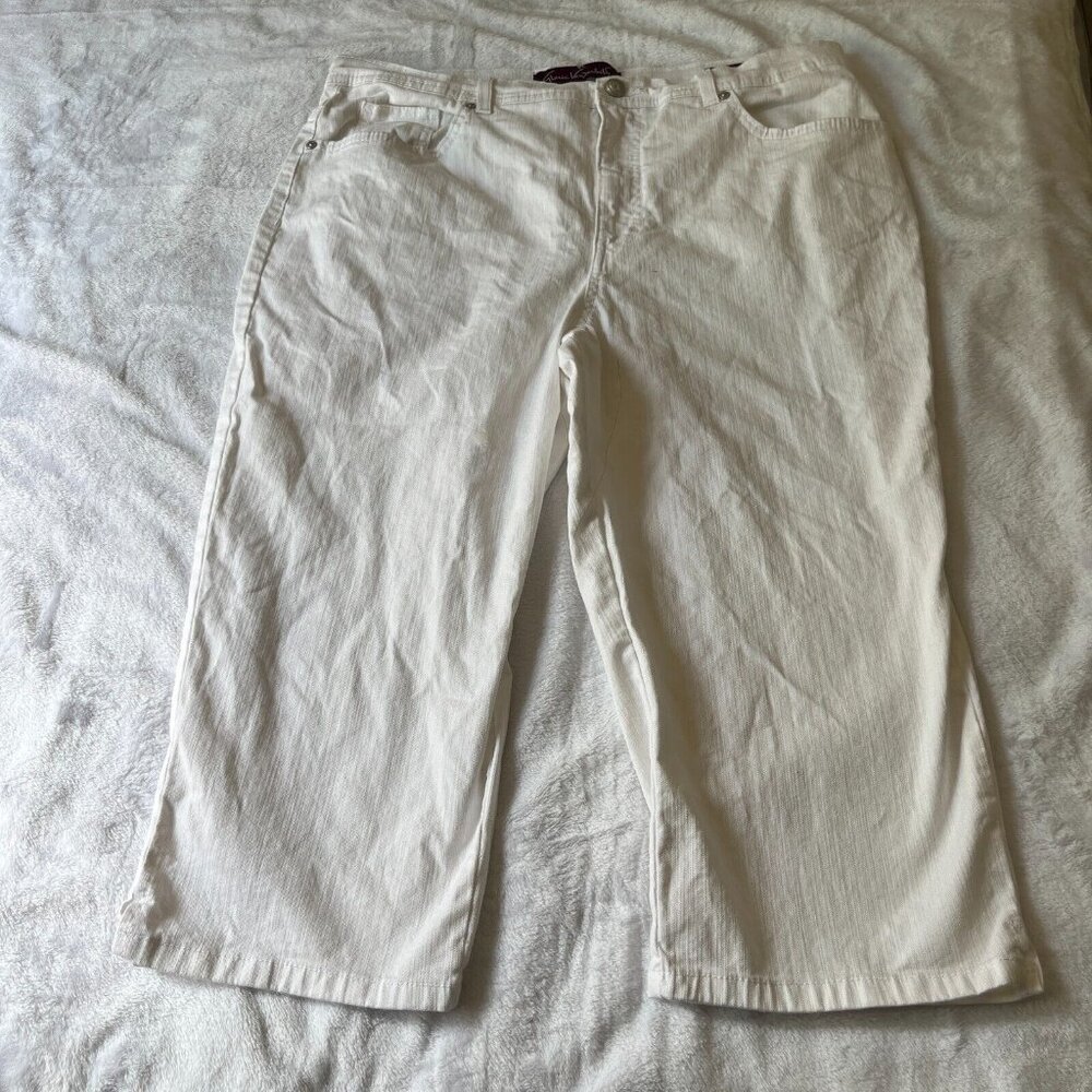 Gloria Vanderbilt Womens 16 White Amanda  High-Rise Stretch Capri Jeans